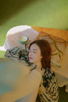 《不戴套的瑜伽教练3》在线观看
